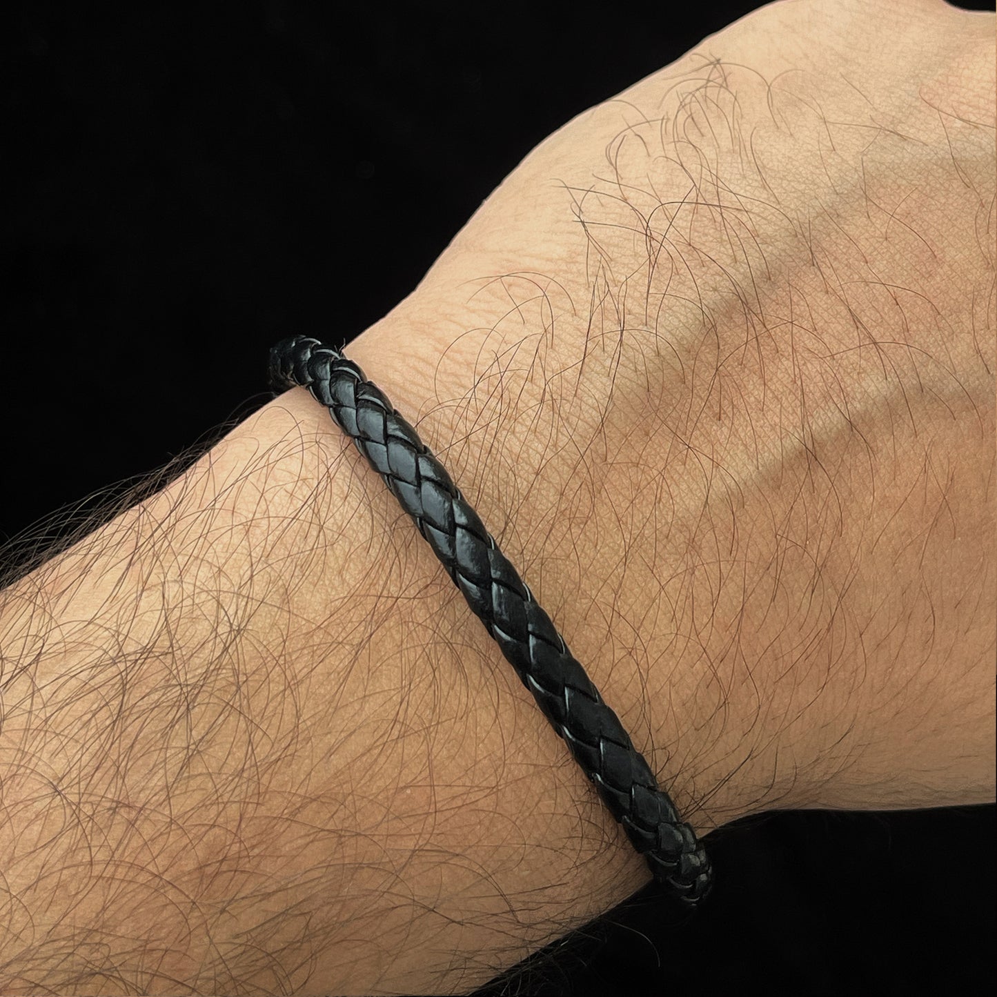 Leather Men's Bracelet – Classic Braided Design
