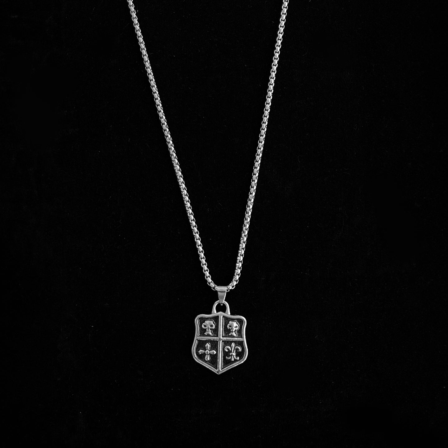Men Stainless Steel Crest Shield Necklace – Classic Power, Modern Edge.