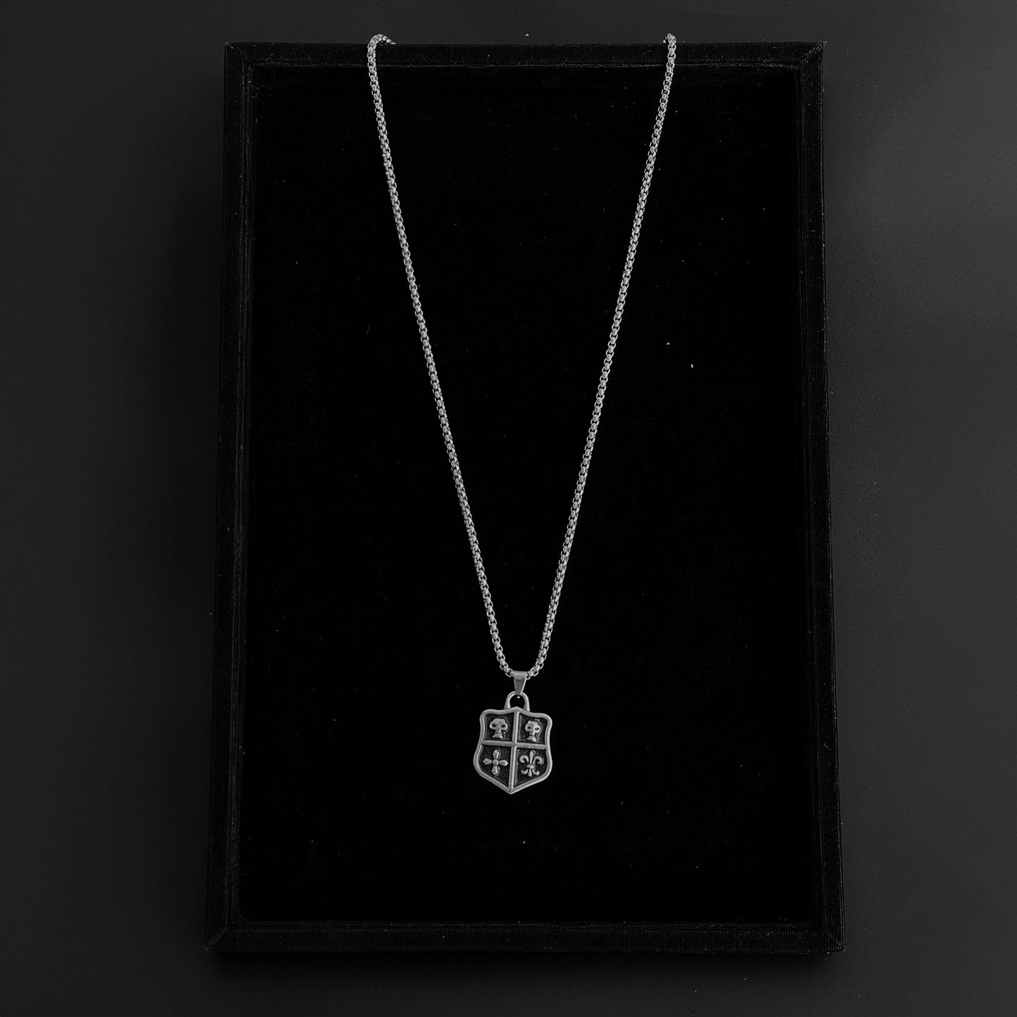 Men Stainless Steel Crest Shield Necklace – Classic Power, Modern Edge.