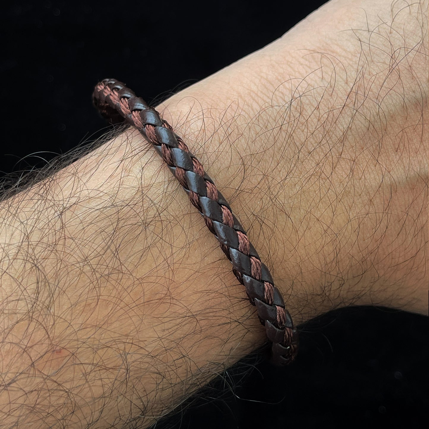 Leather Men's Bracelet – Classic Braided Design