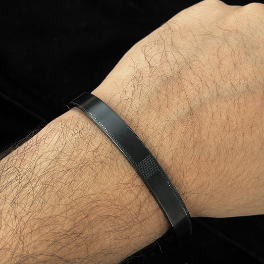 Sleek Black Stainless Steel Men's Bracelet